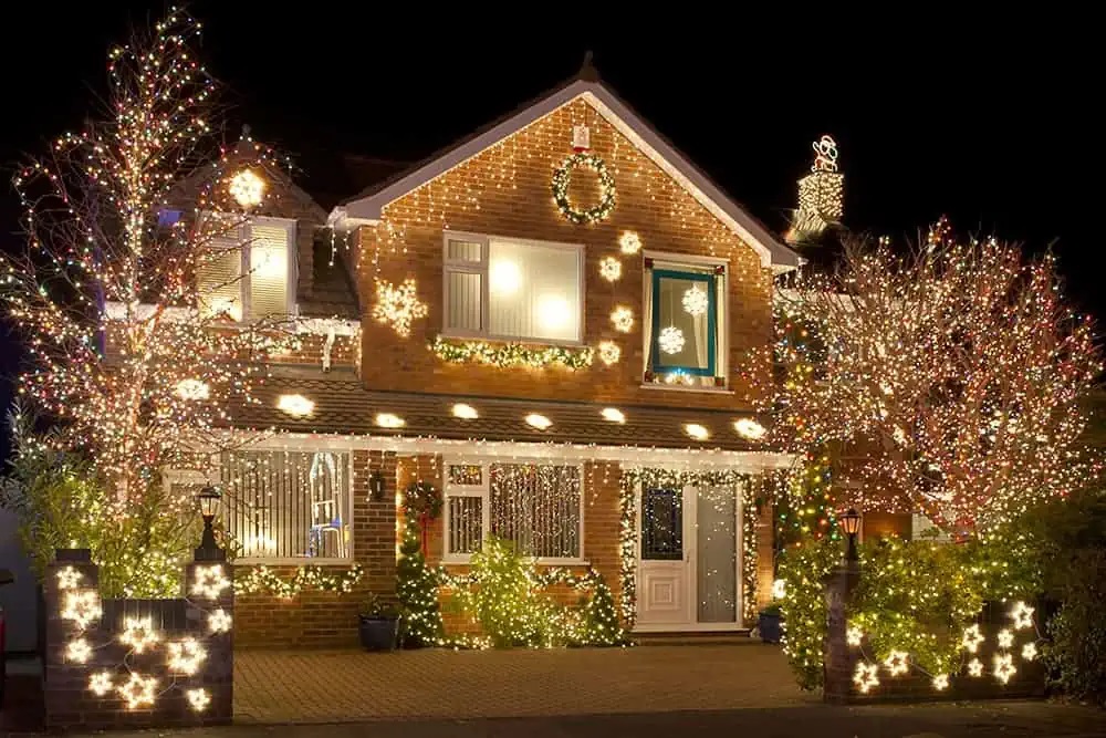 Choose the Best LED Lights Installation for Christmas