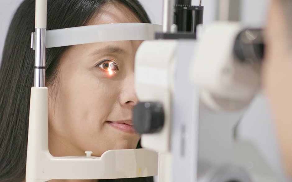 What to Expect on a Visual Acuity Eye Test in Singapore for First-Timers